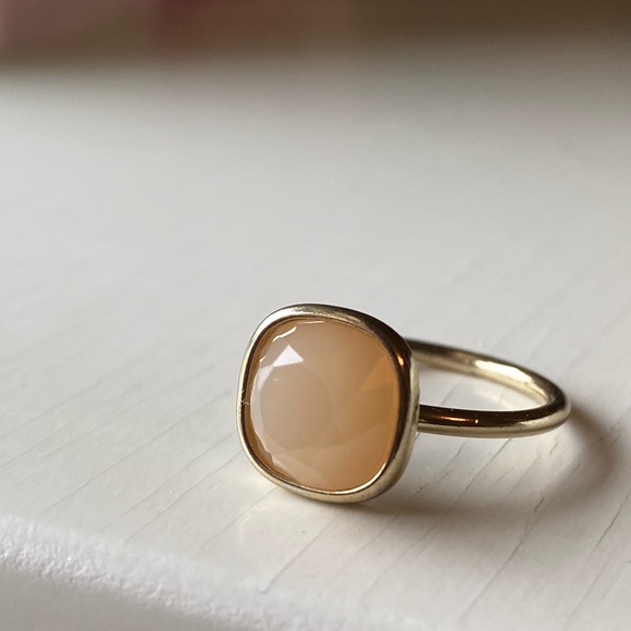 Old Navy Jewelry - • gold tone ring •